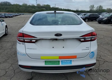 2018 Ford Fusion Se Hybrid z USA, uszkodzony, nr VIN 3FA6P0LU0JR172069